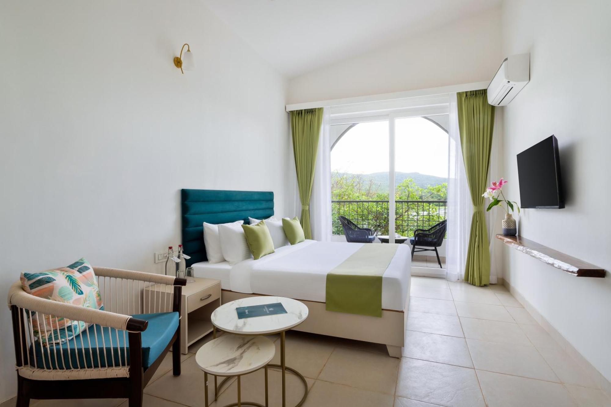 Stone Wood Hotel Amboli מראה חיצוני תמונה