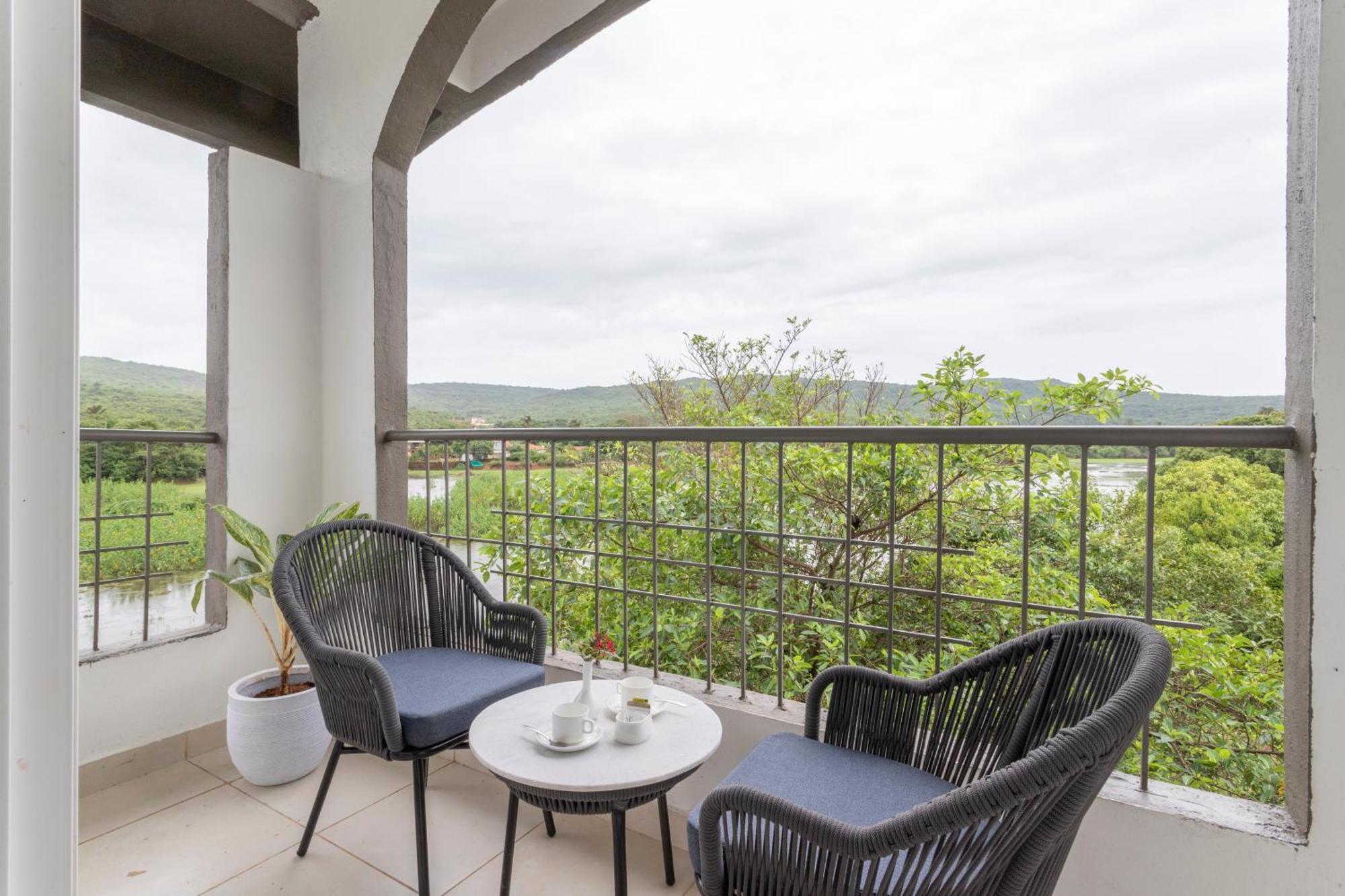 Stone Wood Hotel Amboli מראה חיצוני תמונה